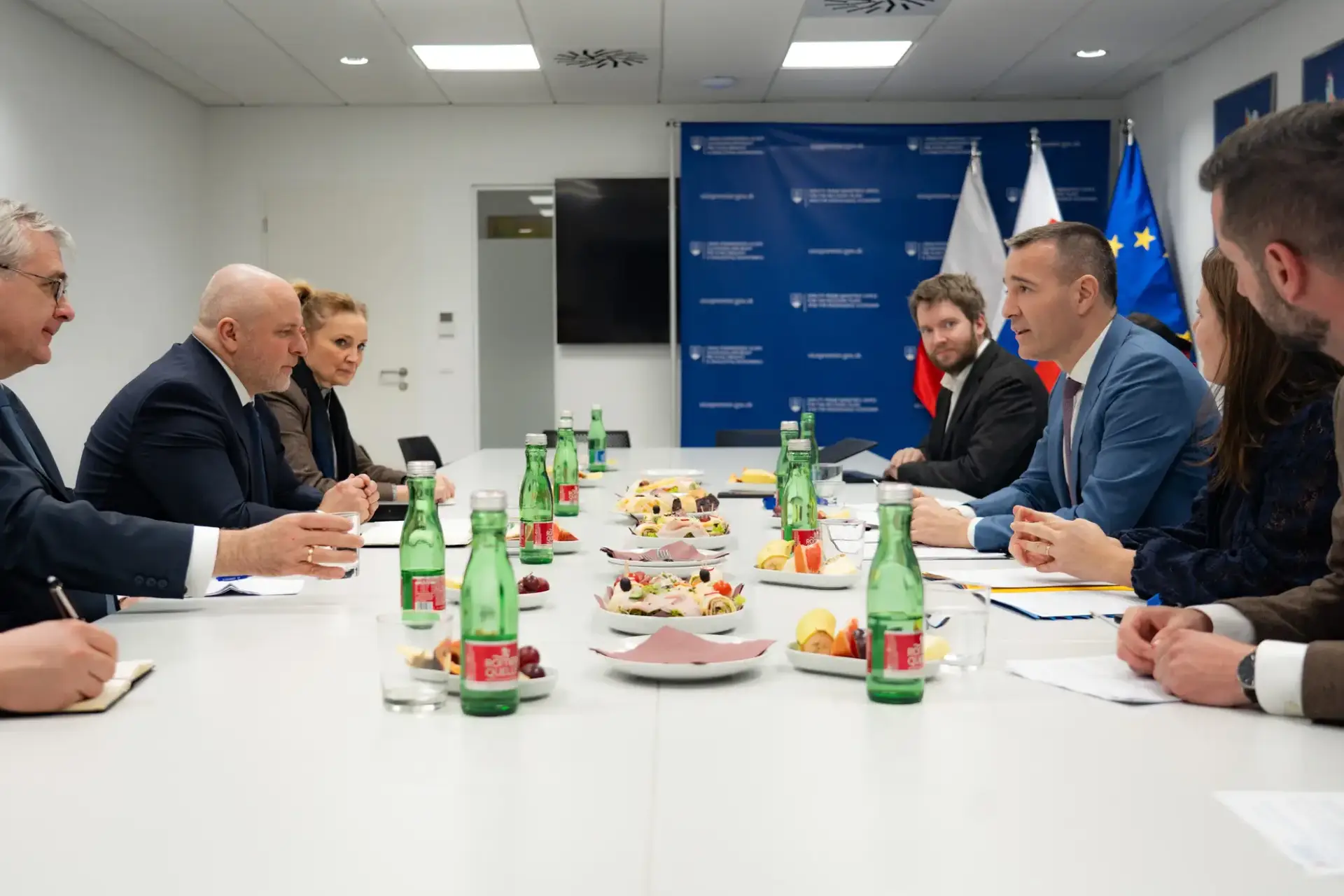 Slovensko a Poľsko spoločne posilňujú strategickú spoluprácu s Ukrajinou: Karpatská iniciatíva smeruje k plnoprávnemu trilaterálnemu formátu