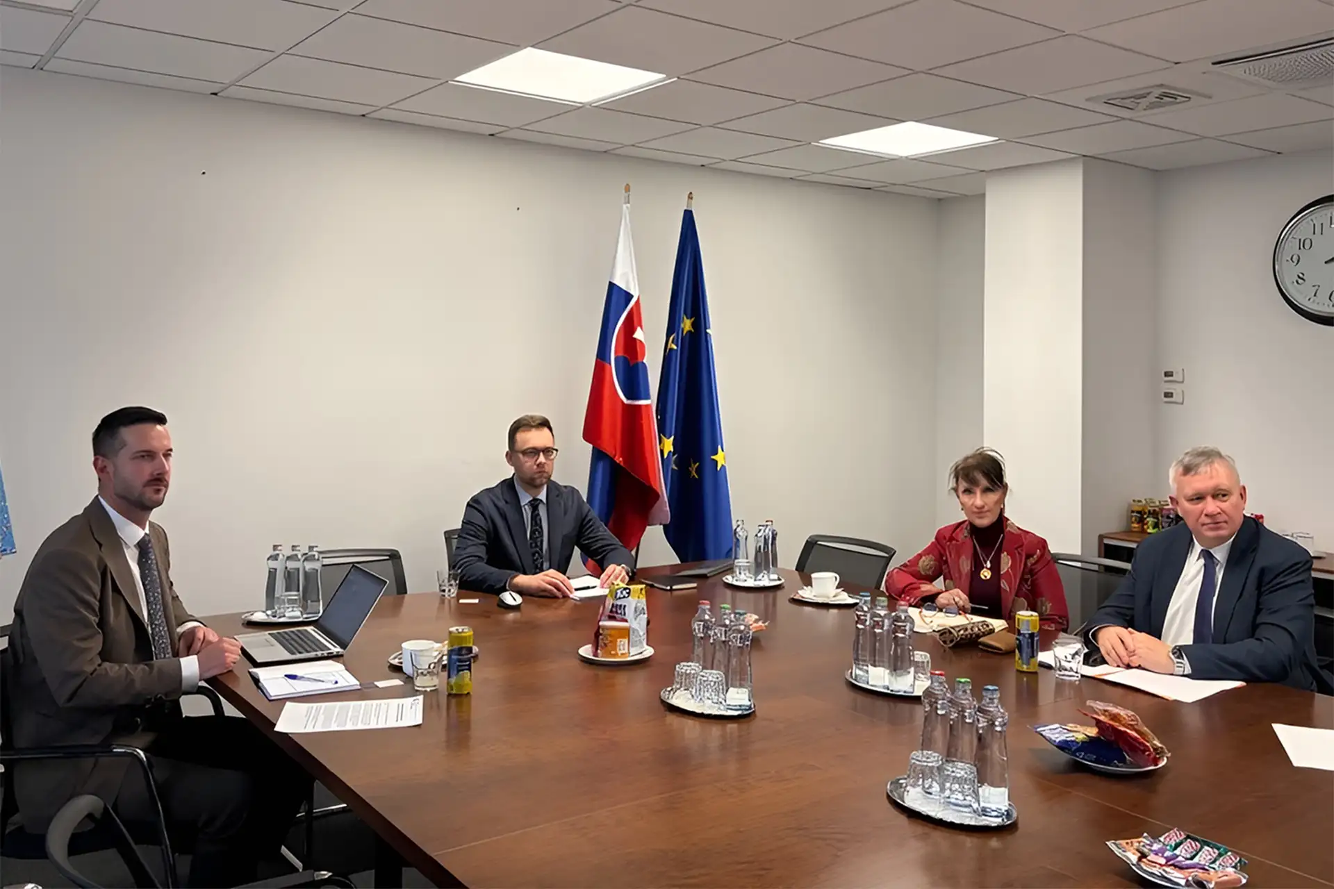 Slovensko sa zúčastnilo urgentného rokovania G7+ o podpore energetického sektora Ukrajiny